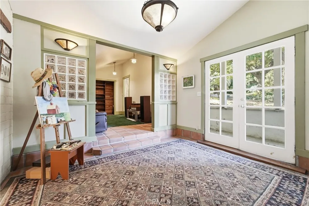 1749 West La Habra Heights, CA 90631