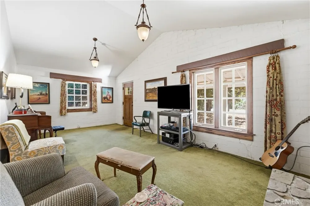 1749 West La Habra Heights, CA 90631