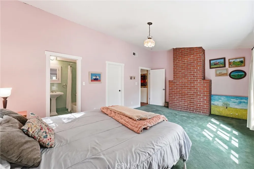 1749 West La Habra Heights, CA 90631
