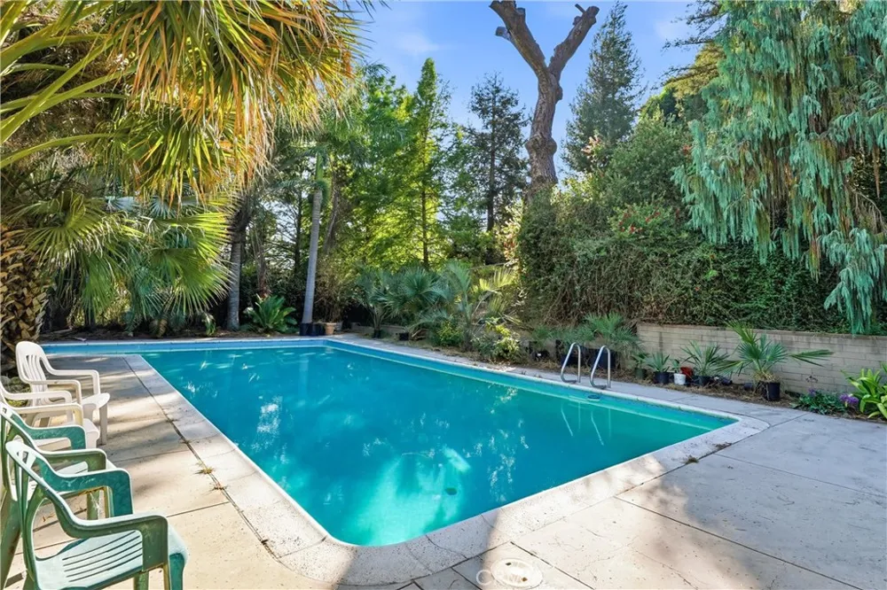 1749 West La Habra Heights, CA 90631