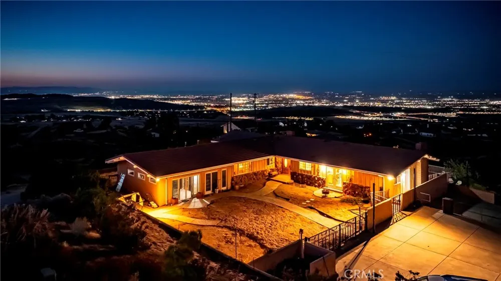 1032 W Avenue S14 Palmdale, CA 93551