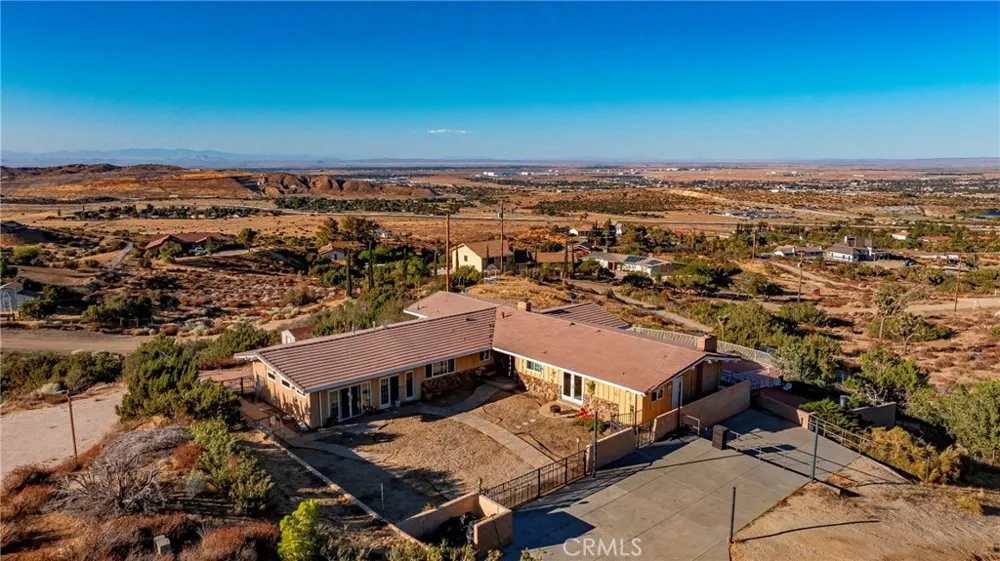 1032 W Avenue S14 Palmdale, CA 93551