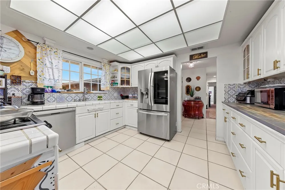 1032 W Avenue S14 Palmdale, CA 93551