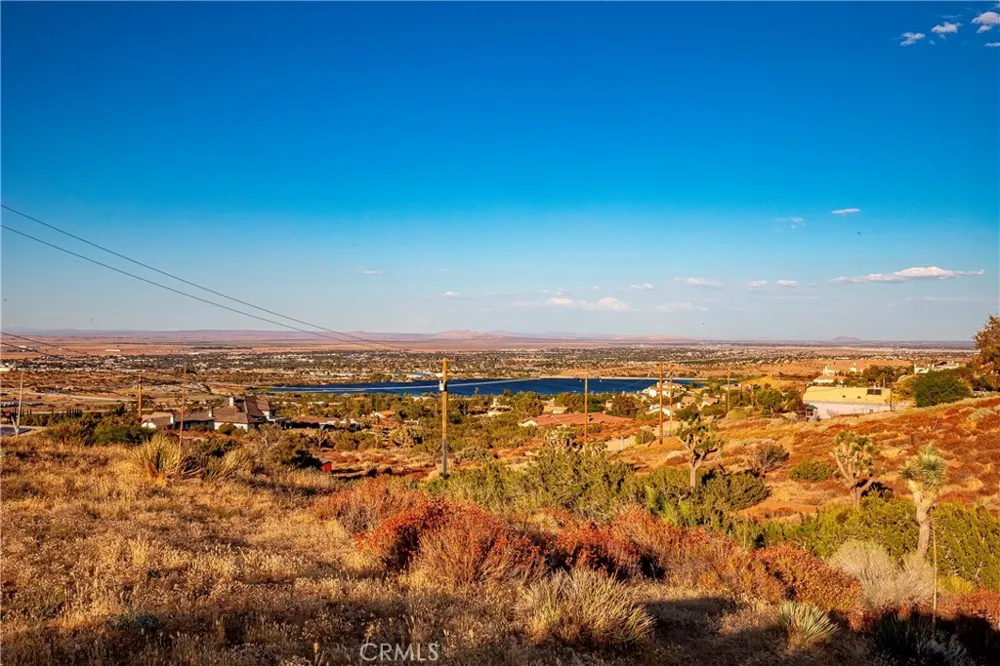 1032 W Avenue S14 Palmdale, CA 93551