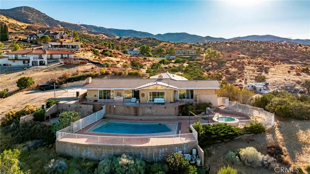1032 W Avenue S14 Palmdale, CA 93551