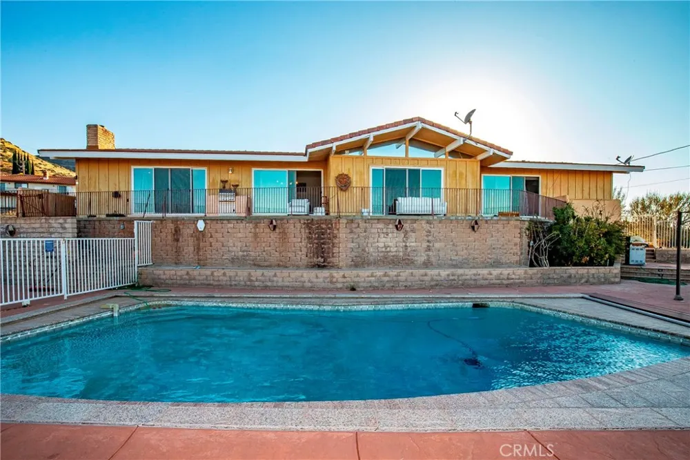1032 W Avenue S14 Palmdale, CA 93551