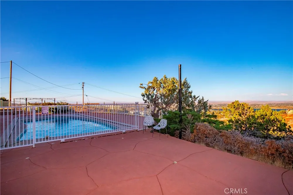 1032 W Avenue S14 Palmdale, CA 93551
