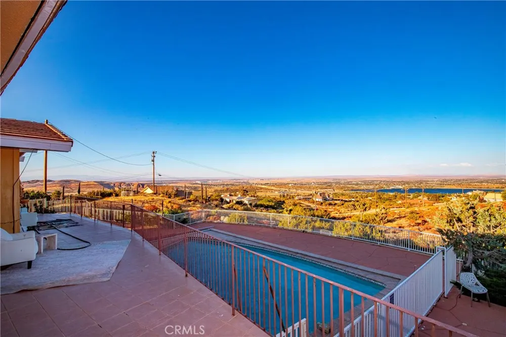 1032 W Avenue S14 Palmdale, CA 93551