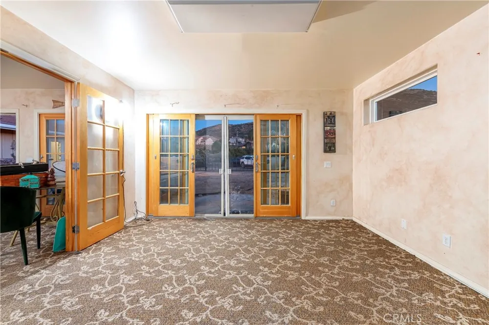 1032 W Avenue S14 Palmdale, CA 93551