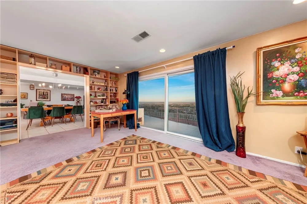 1032 W Avenue S14 Palmdale, CA 93551