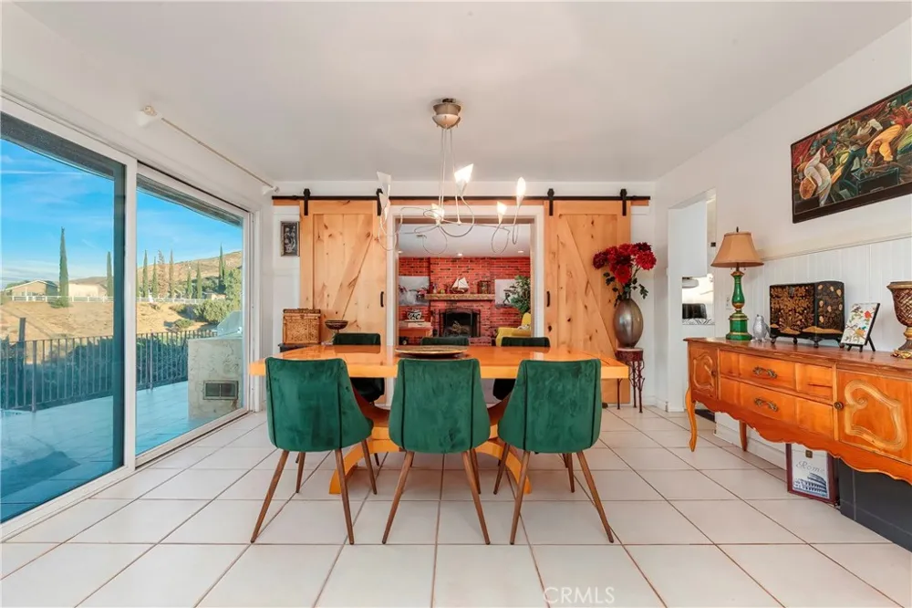 1032 W Avenue S14 Palmdale, CA 93551
