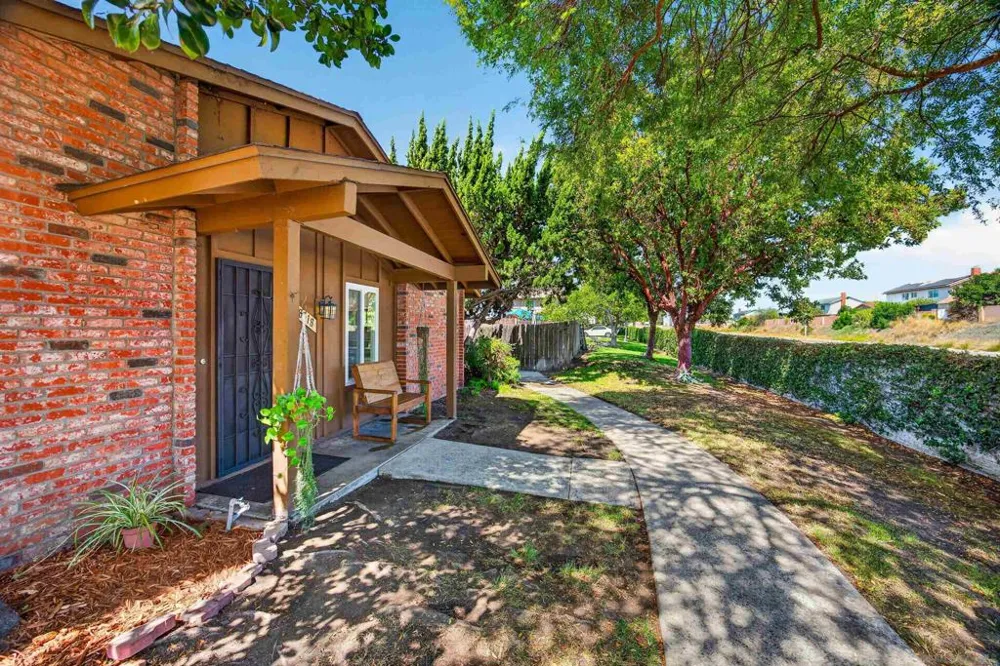 8318 Panorama Ridge Ct Spring Valley, CA 91977