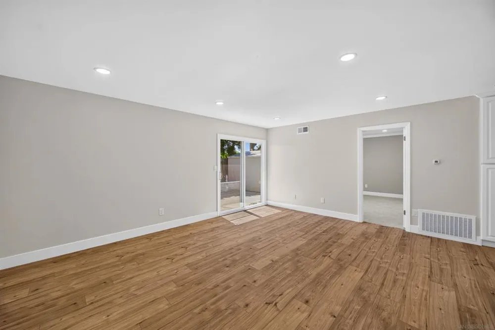 8318 Panorama Ridge Ct Spring Valley, CA 91977