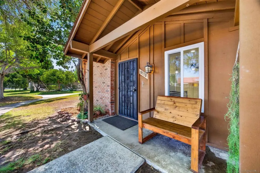 8318 Panorama Ridge Ct Spring Valley, CA 91977