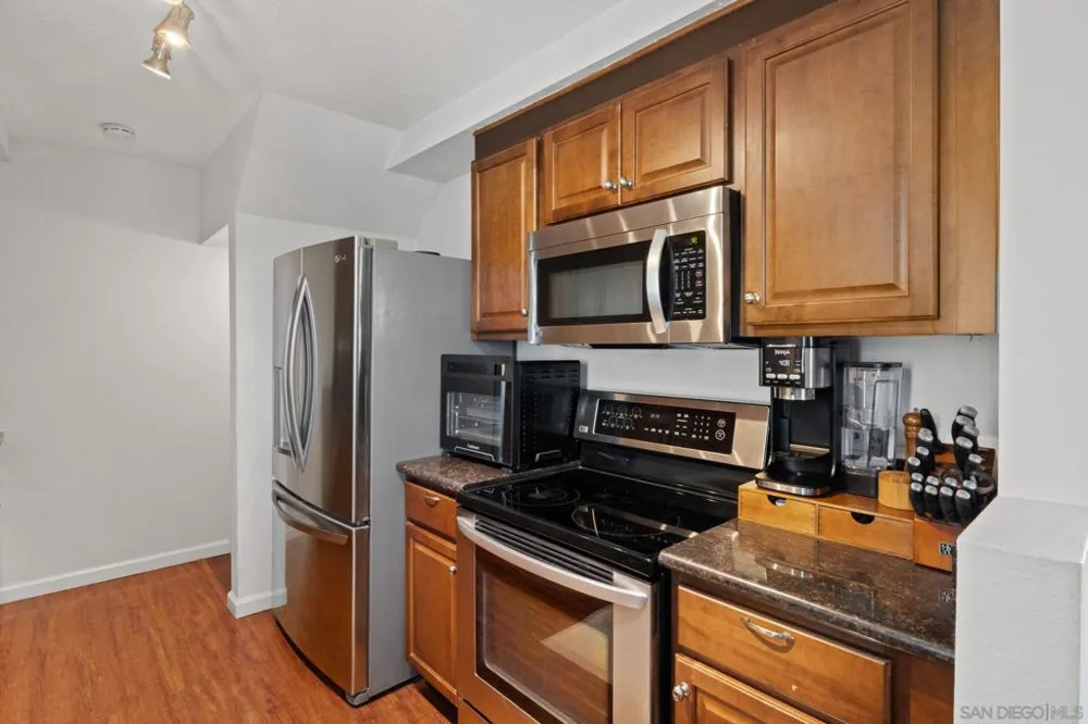 2287 Caminito Pasada #101 San Diego, CA 92107
