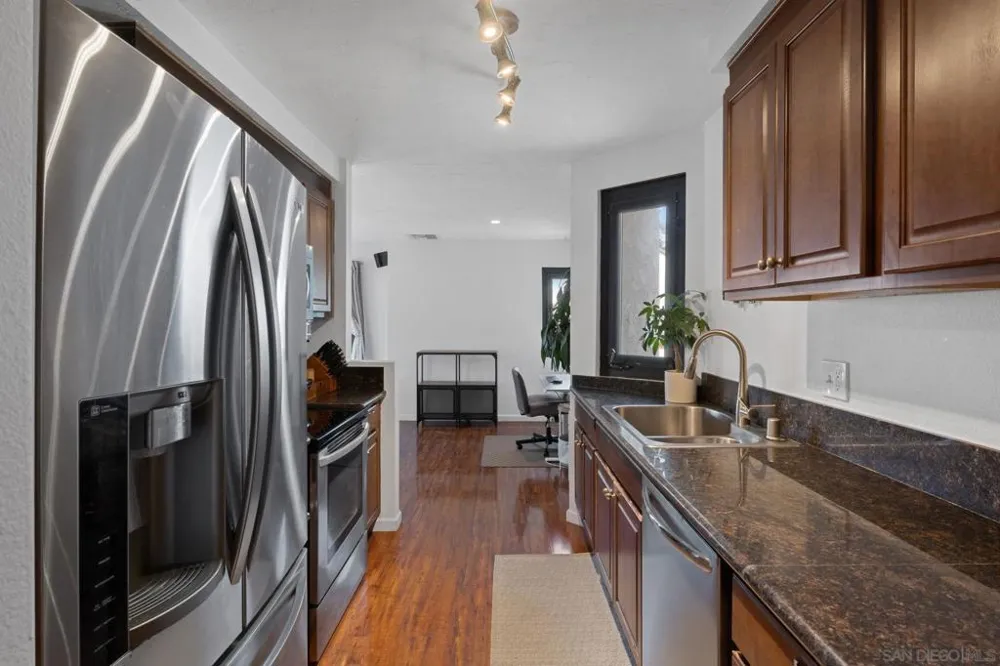 2287 Caminito Pasada #101 San Diego, CA 92107