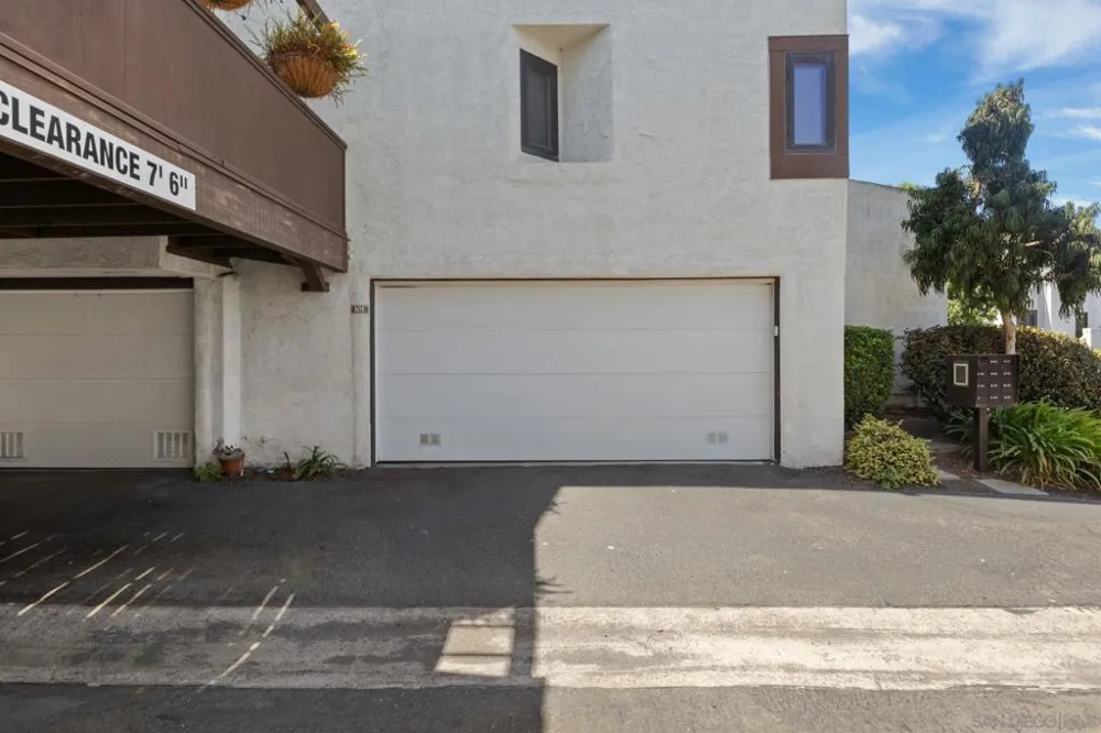 2287 Caminito Pasada #101 San Diego, CA 92107
