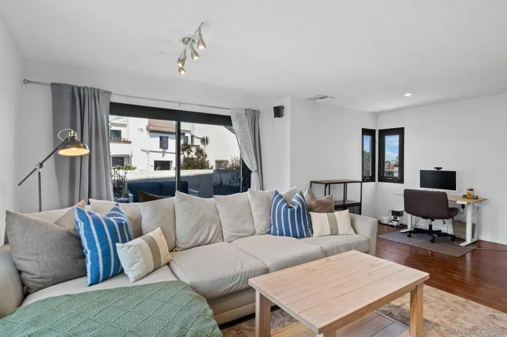 2287 Caminito Pasada #101 San Diego, CA 92107