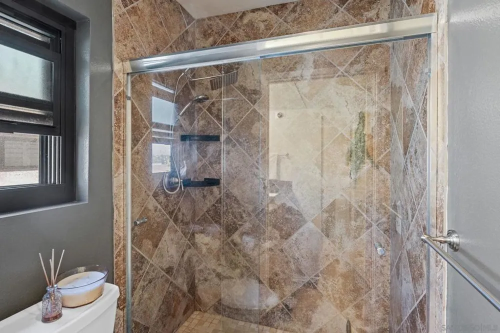2287 Caminito Pasada #101 San Diego, CA 92107