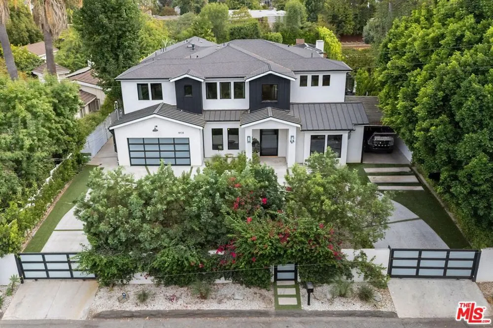 18938 Wells Drive Tarzana, CA 91356
