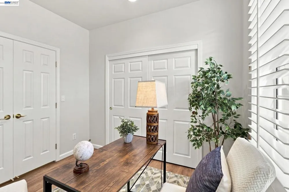 30898 Cambridge Way Union City, CA 94587