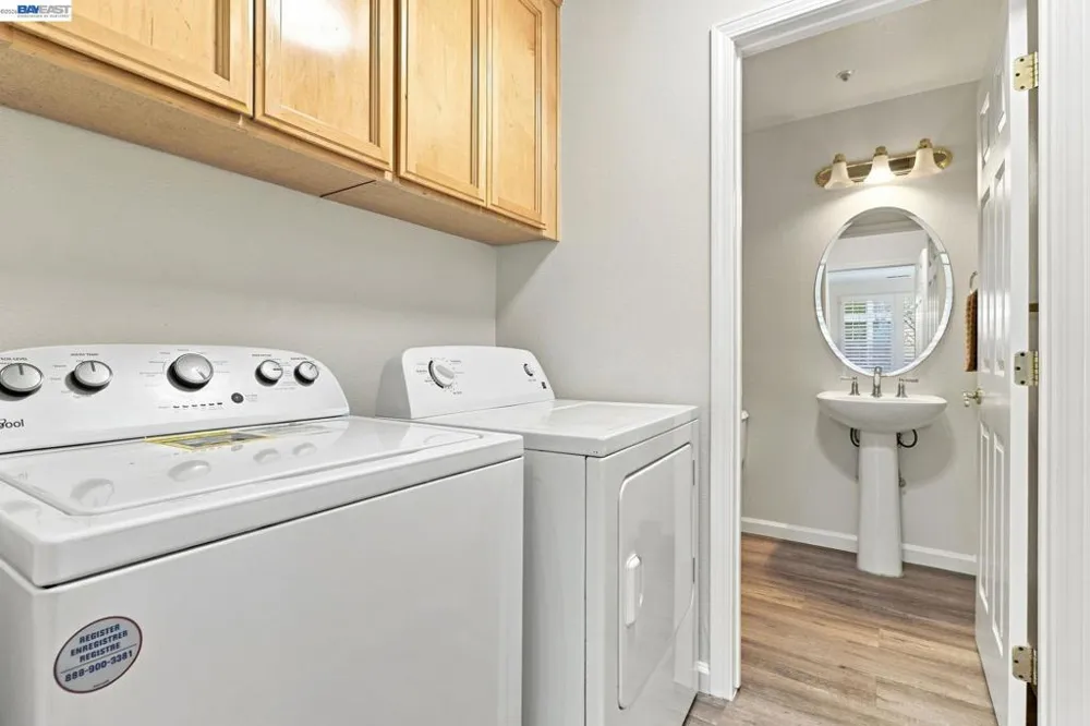 30898 Cambridge Way Union City, CA 94587