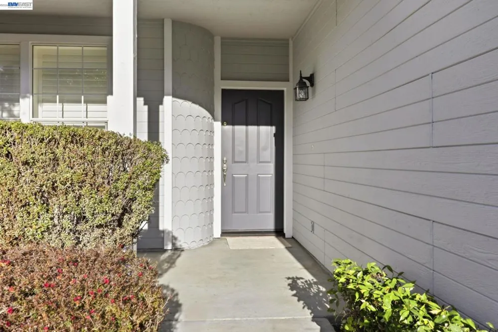 30898 Cambridge Way Union City, CA 94587