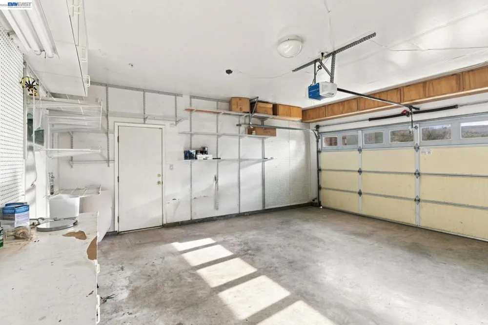 30898 Cambridge Way Union City, CA 94587