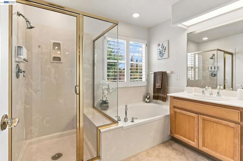 30898 Cambridge Way Union City, CA 94587