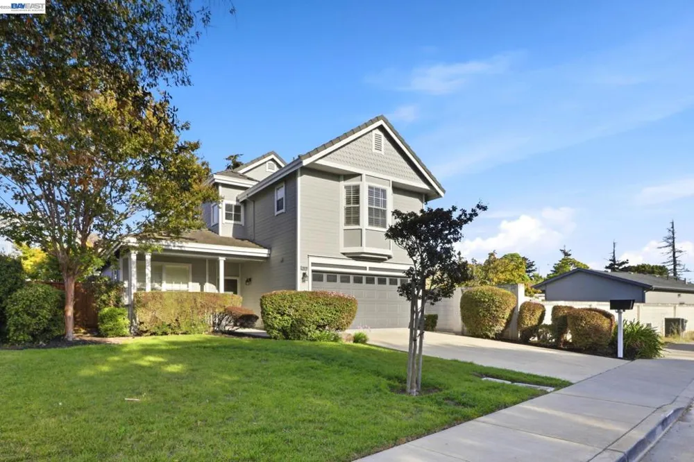 30898 Cambridge Way Union City, CA 94587
