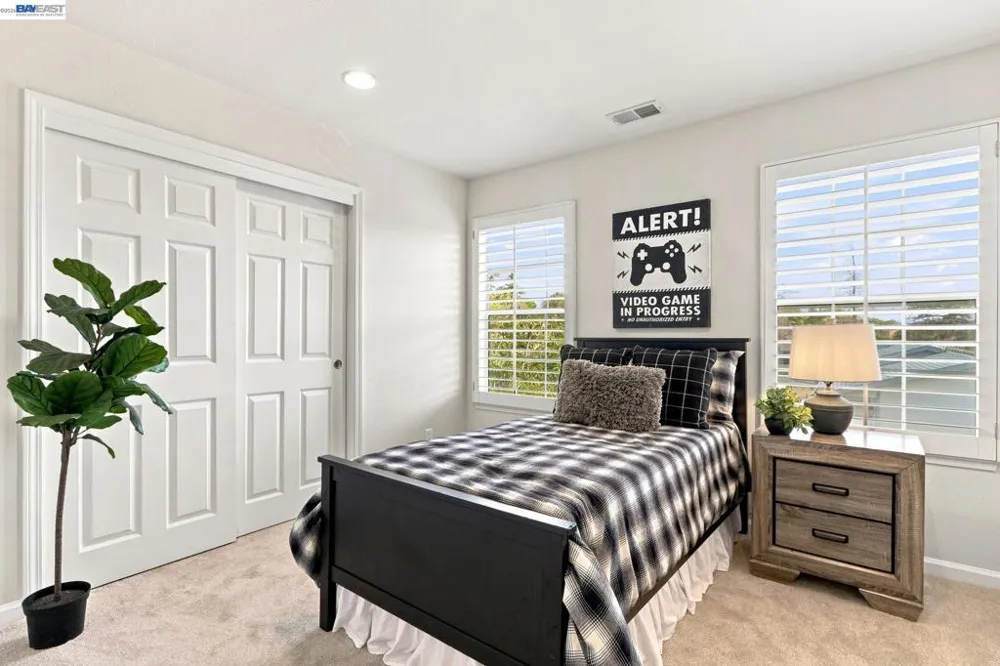 30898 Cambridge Way Union City, CA 94587