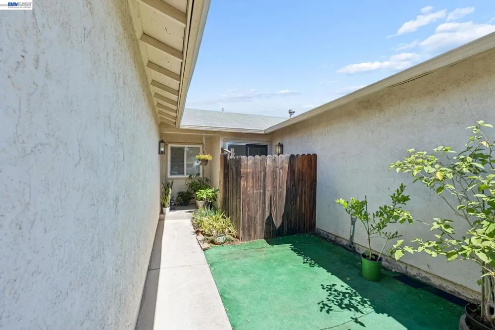1247 Johnson Ct Tracy, CA 95376
