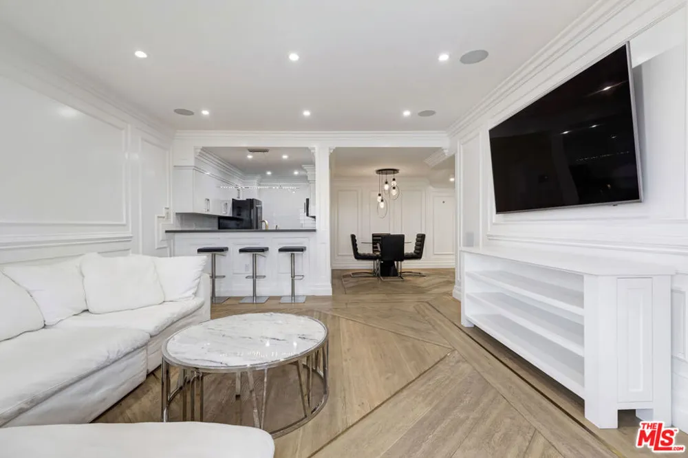 1155 La Cienega Boulevard #1110 West Hollywood, CA 90069