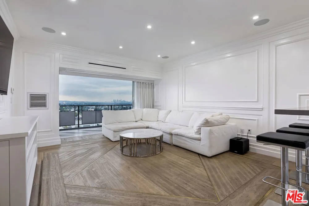 1155 La Cienega Boulevard #1110 West Hollywood, CA 90069
