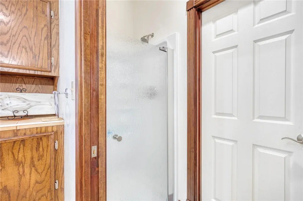 26 Woodland Hills Dr Drive Huntsville, TX 77320