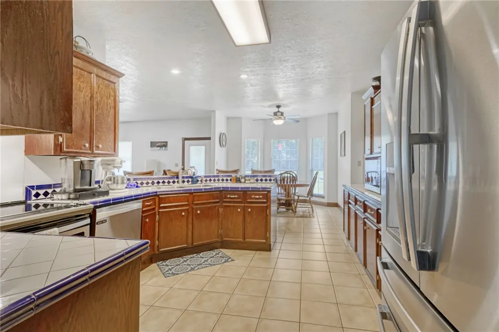 26 Woodland Hills Dr Drive Huntsville, TX 77320