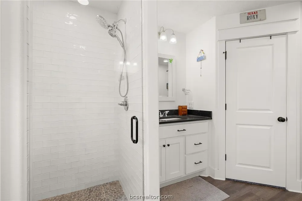 149 Windmill Road Snook, TX 77879