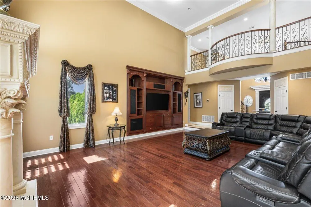 8 Blueberry Hill Marlboro, NJ 07746