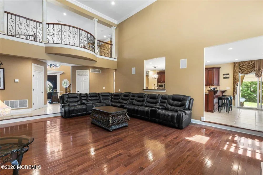 8 Blueberry Hill Marlboro, NJ 07746