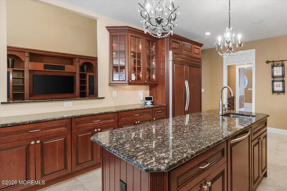 8 Blueberry Hill Marlboro, NJ 07746
