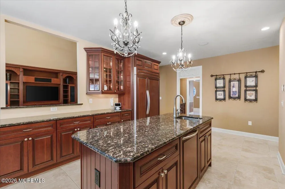 8 Blueberry Hill Marlboro, NJ 07746