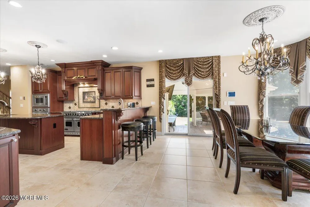 8 Blueberry Hill Marlboro, NJ 07746