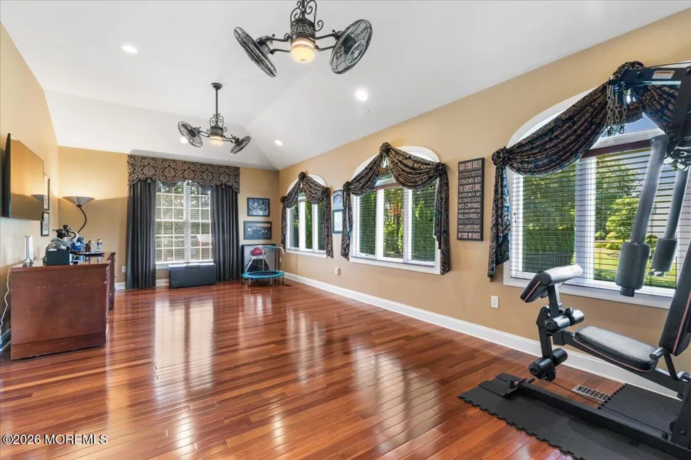8 Blueberry Hill Marlboro, NJ 07746