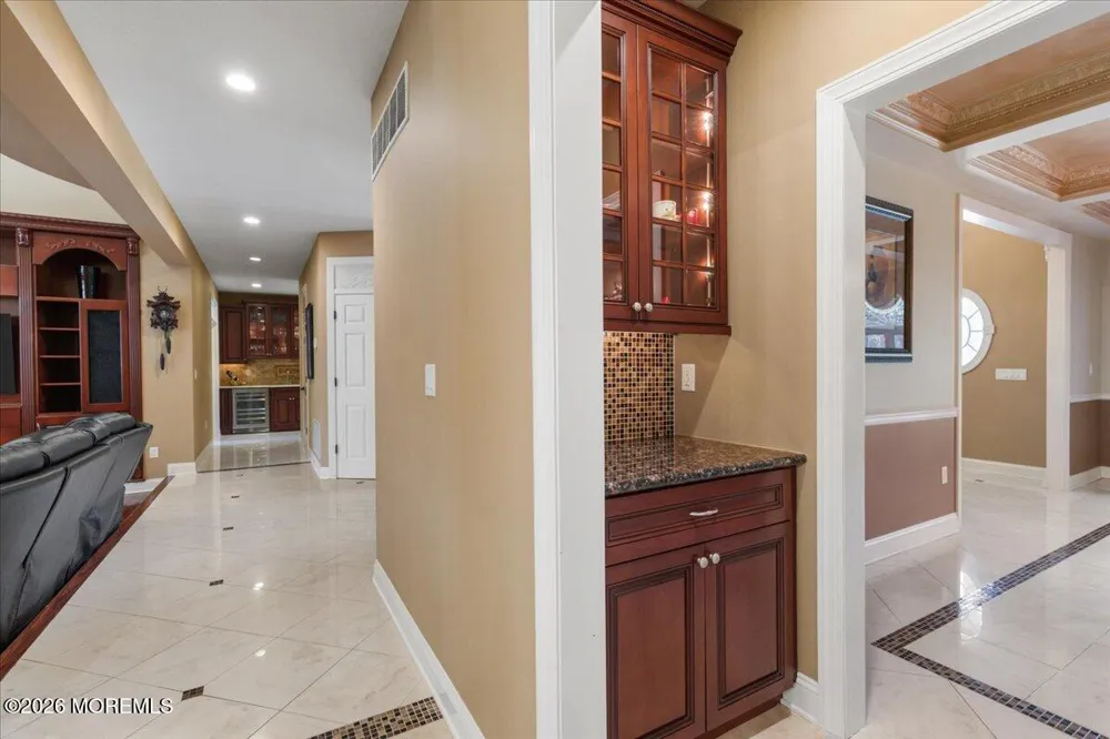 8 Blueberry Hill Marlboro, NJ 07746