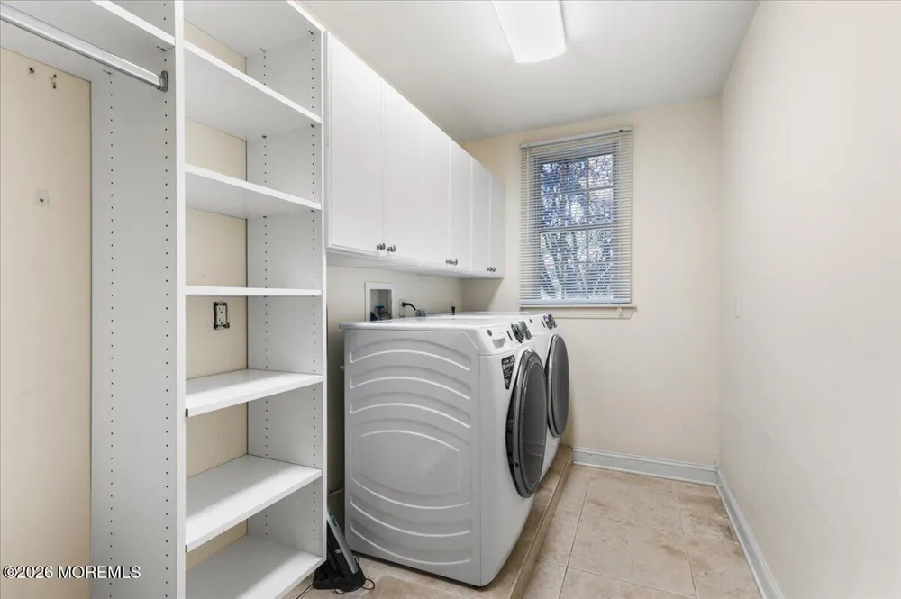 8 Blueberry Hill Marlboro, NJ 07746