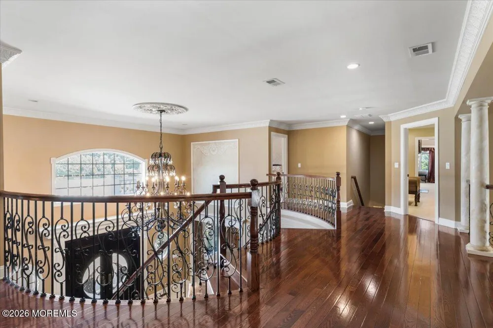8 Blueberry Hill Marlboro, NJ 07746
