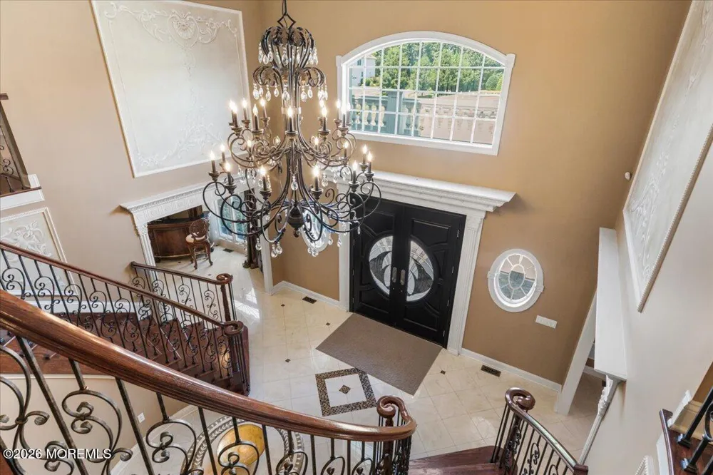 8 Blueberry Hill Marlboro, NJ 07746