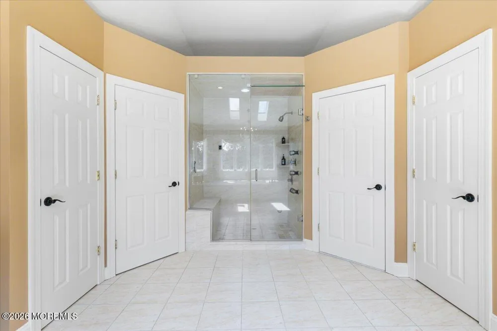 8 Blueberry Hill Marlboro, NJ 07746
