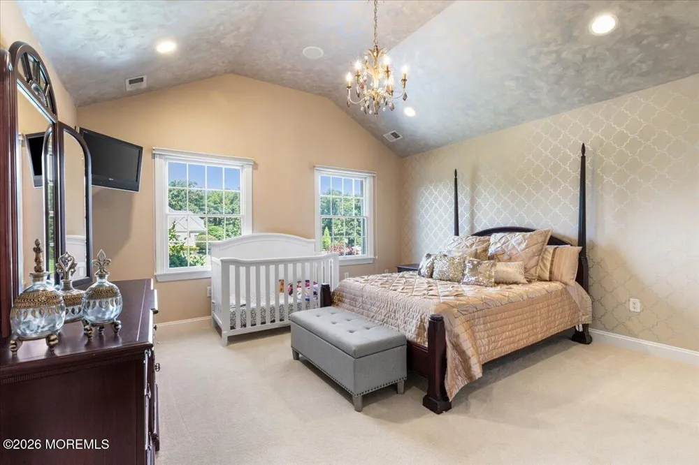 8 Blueberry Hill Marlboro, NJ 07746