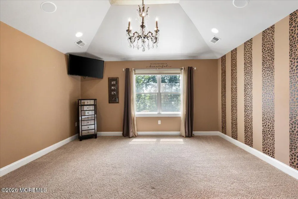 8 Blueberry Hill Marlboro, NJ 07746